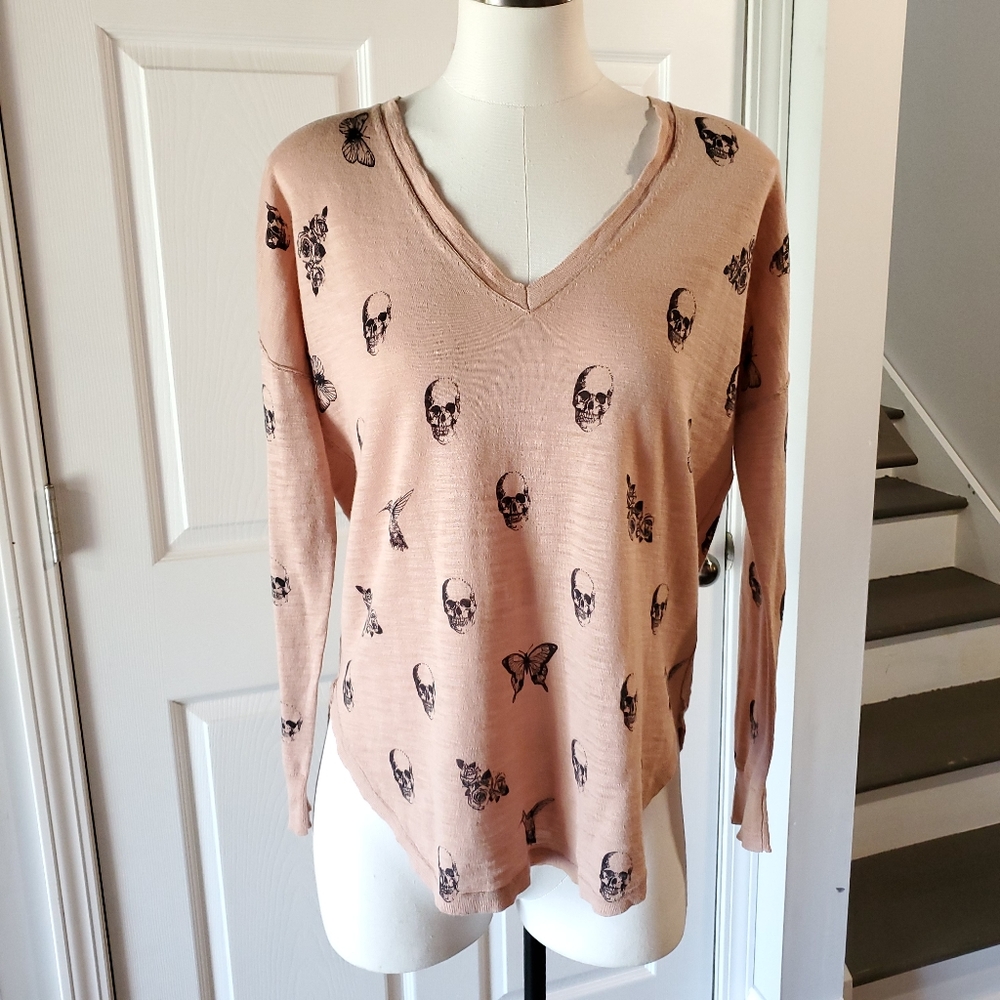 Skull cashmere v neck long sleeve shirt